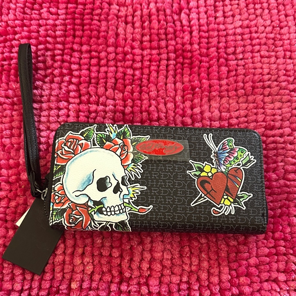 Ed Hardy Black Wallet wristlet zip around with Skull and Heart Design